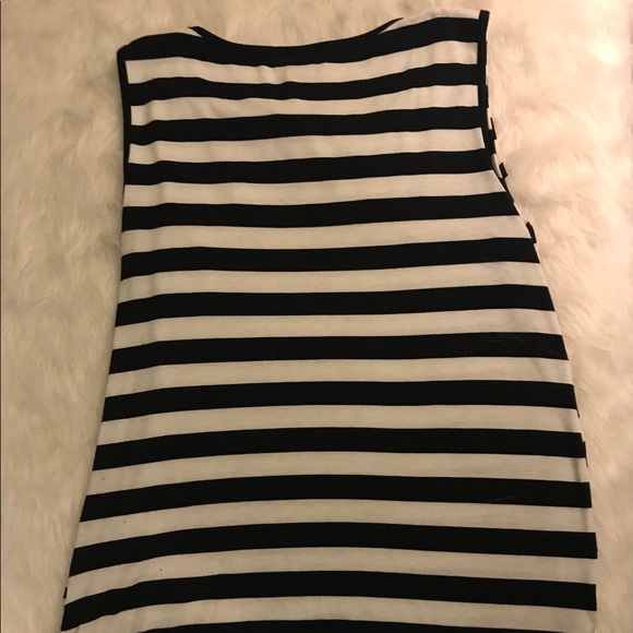 FREE!!!! Black and White Layered Top - Picture 5 of 6